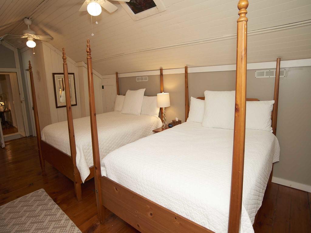 Federal House Inn Lee Eksteriør billede