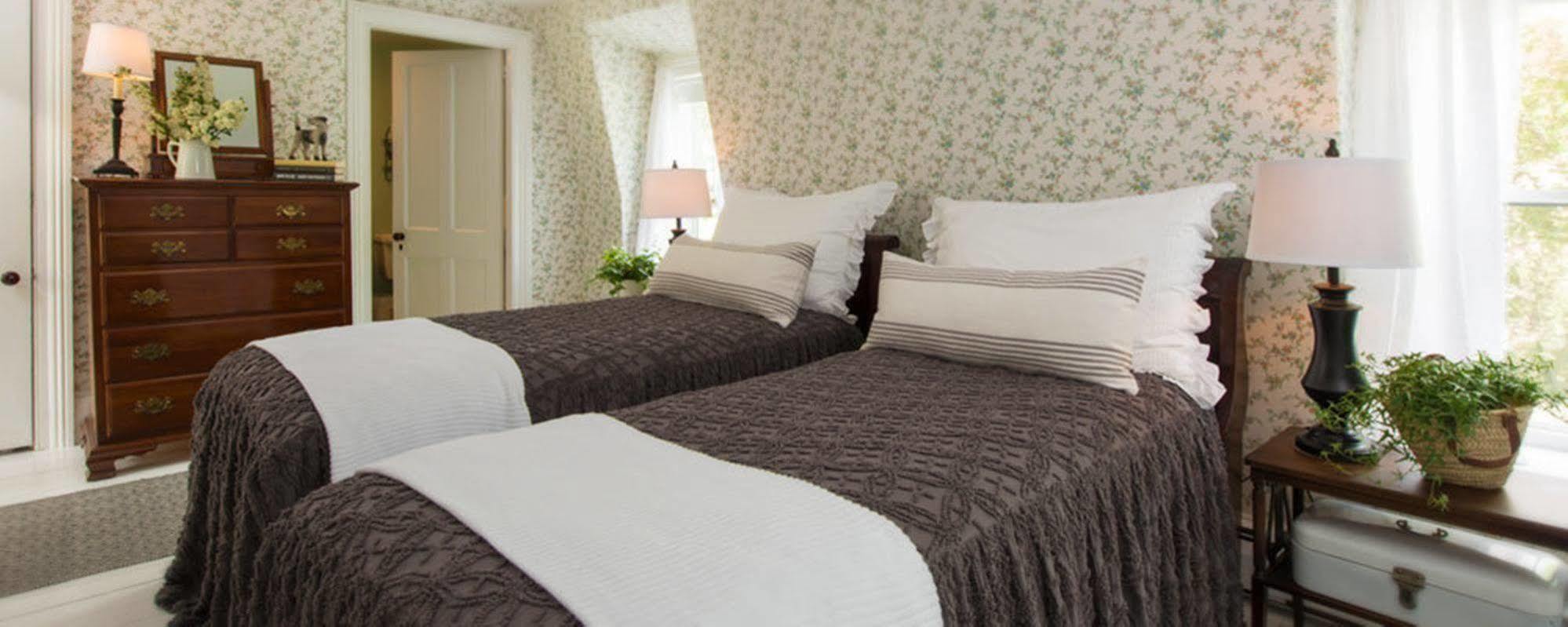 Federal House Inn Lee Eksteriør billede